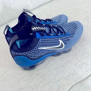 Boys Nike Vapormax Size 4